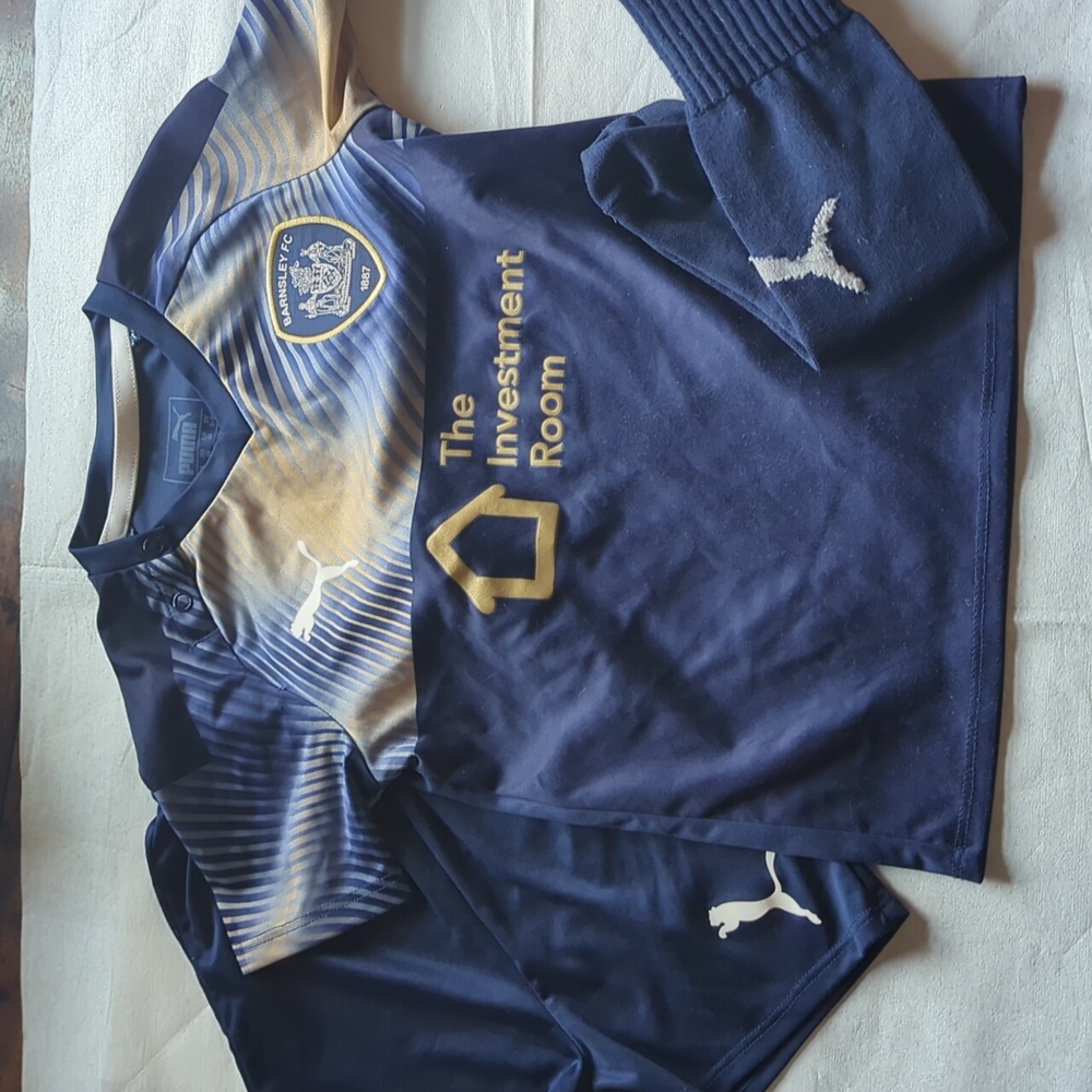 Barnsley Soccer Kit Puma